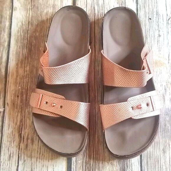 ROSE GOLD VEGAN LEATHER SANDALS SZ 7.5 - Picture 3 of 7